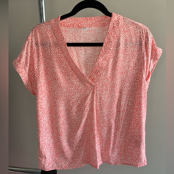 GAP Patterned V-Neck Blouse - Picture 1 of 5